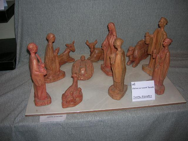 Terrae Novae -statue in legno tenero-(Costa D'Avorio).JPG