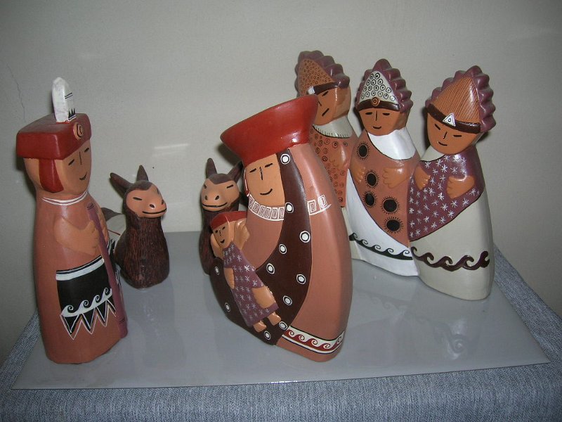 Chiapas- statue in ceramica.JPG