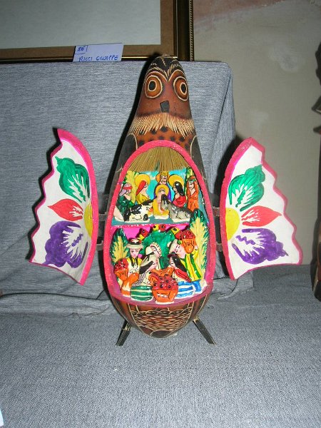 frutto esotico inciso ed abitato - Sud America.JPG